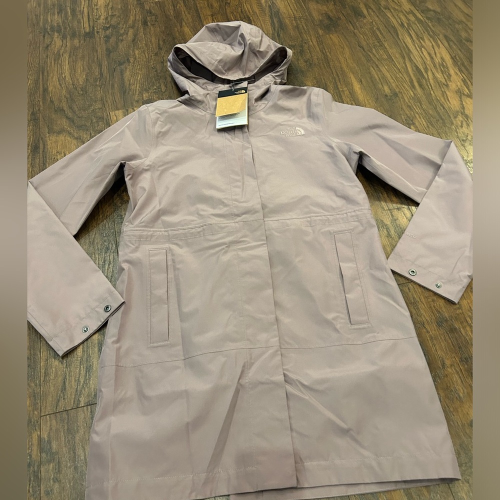 NWT Women’s The North Face Hooded Woodmont Parka Jacket - Fawn Grey - size XS